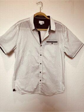 Men's White 100% Cotton Patterned Short-Sleeve Button-Up Shirt